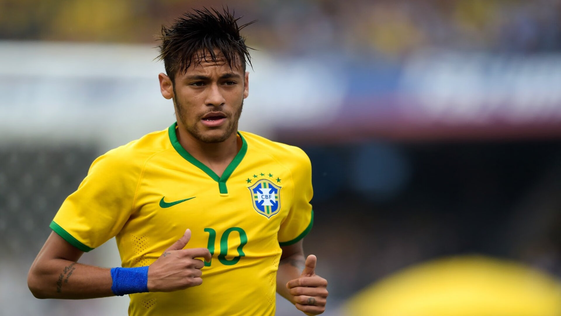 开云体育官方下载-VAR争议：关键判罚案例复盘与技术改进建议，var案例分析